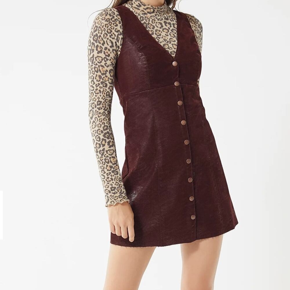 Urban Outfitters sunshine faux leather sleeveless dress snap front maroon sz xs